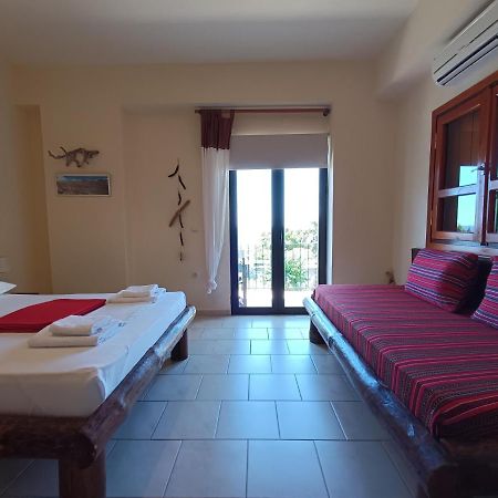 Pachnes Bed And Breakfast Agia Roumeli Eksteriør bilde